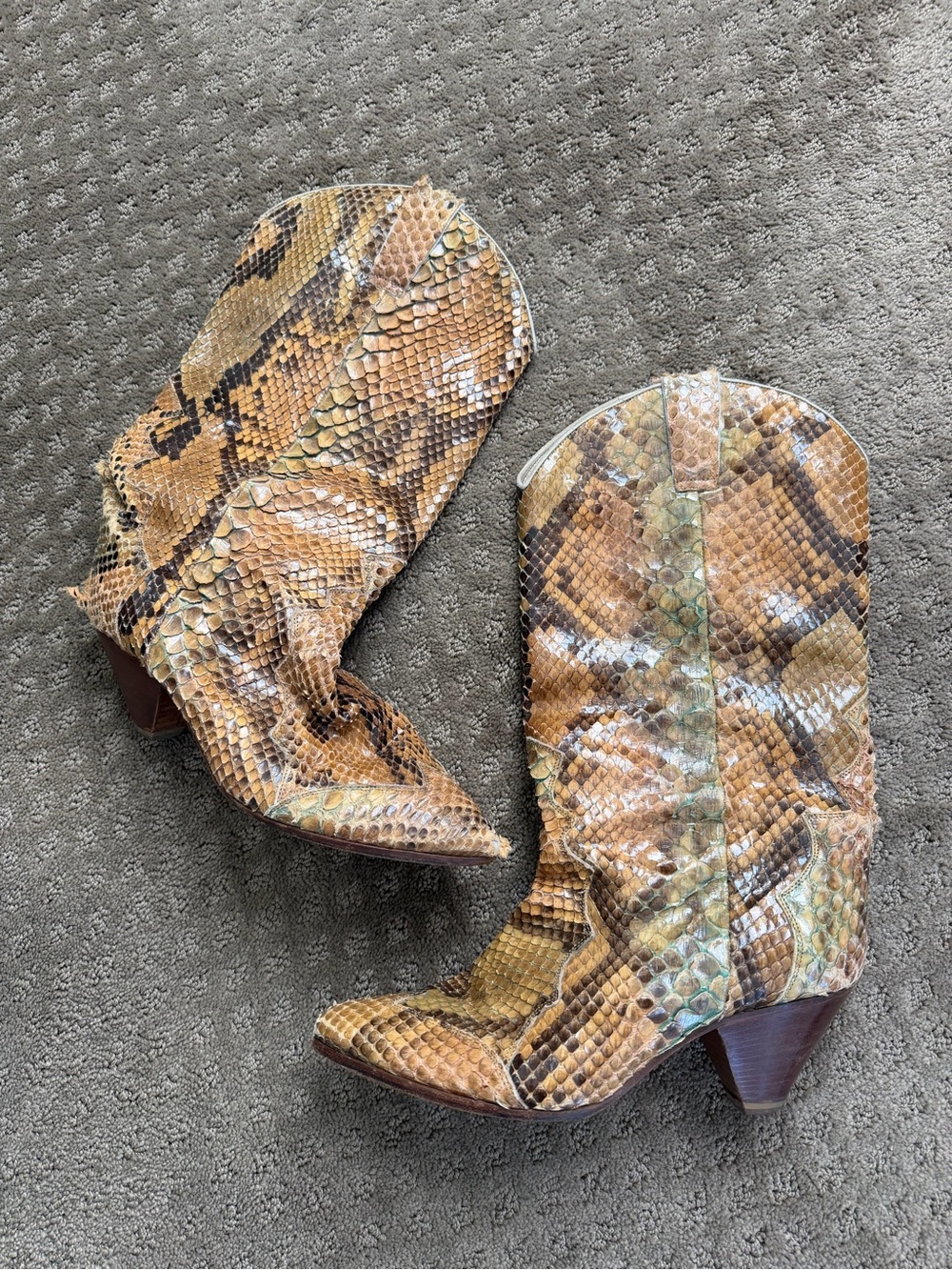 VTG Snakeskin Cowboy Boots - Tan Brown Green Pattern